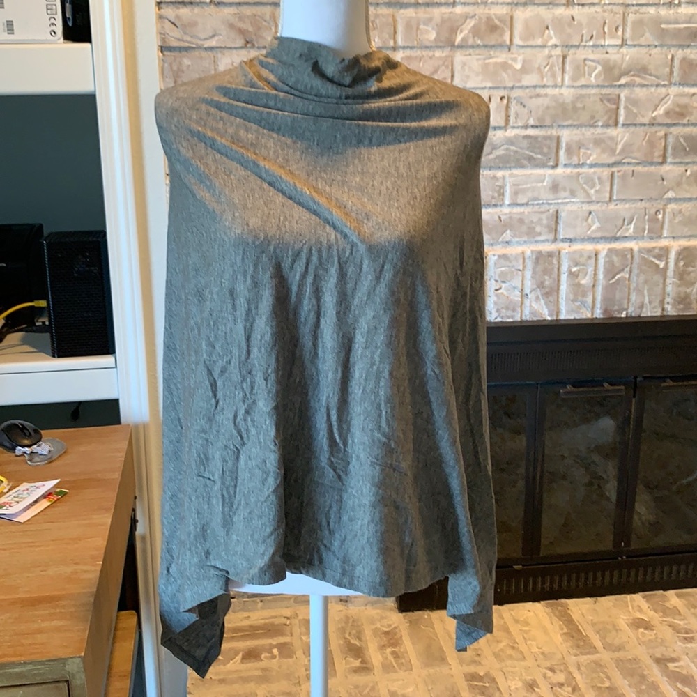 Vie Active Michaela wool Poncho size small